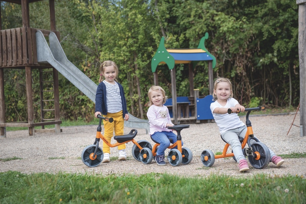 Krippen Vierrad mit Lenker